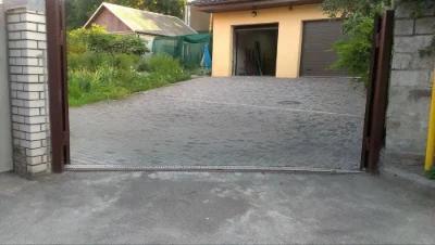 Продам три дома на участке Центр/ул. Михаила Грушевского/уча