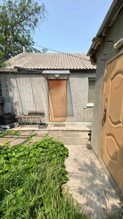 Продам три дома на участке Центр/ул. Михаила Грушевского/уча