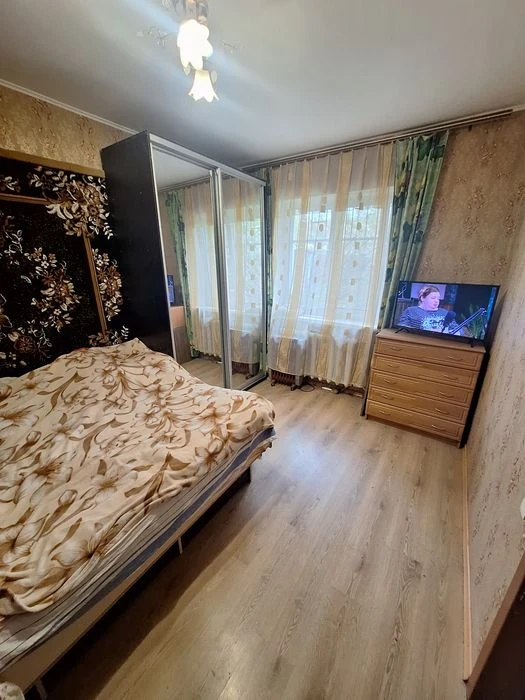 Продам квартиру Троицкая Правый берег