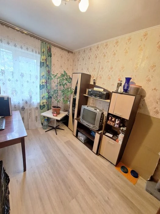 Продам квартиру Троицкая Правый берег