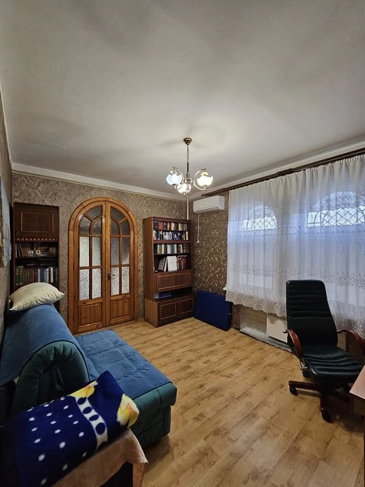 Продам дом в центральной части , район пр.Кирова / Поля / Се