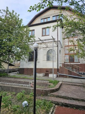 Продам дом в центральной части , район пр.Кирова / Поля / Се