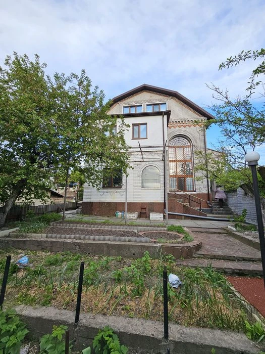 Продам дом в центральной части , район пр.Кирова / Поля / Се