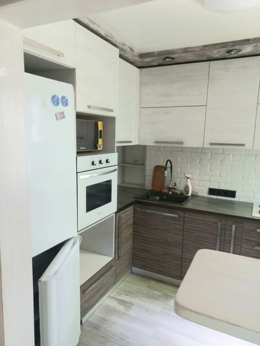 М.Студенческая, продам 3х комн.кварт.,пр-т Тракторостроителе