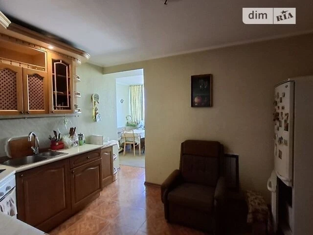 Sale of 3-room apartment 119 sq. m on Levka Lukyanenka St. 2L • I