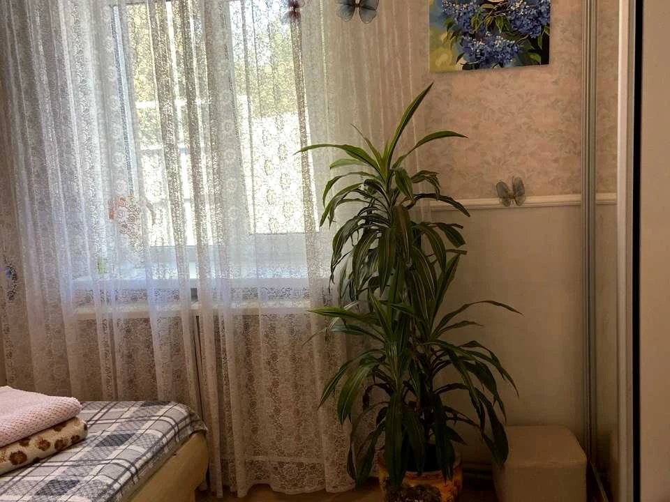 Ділянка. Київ, Юнацька вул.