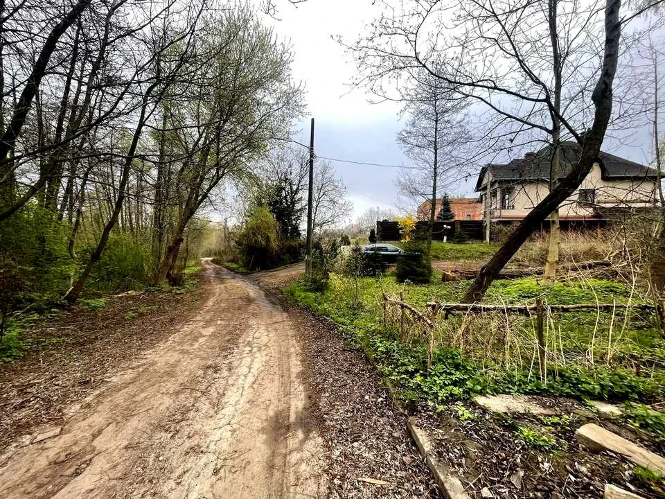 Ділянка. Київ, Лауреатська вул.