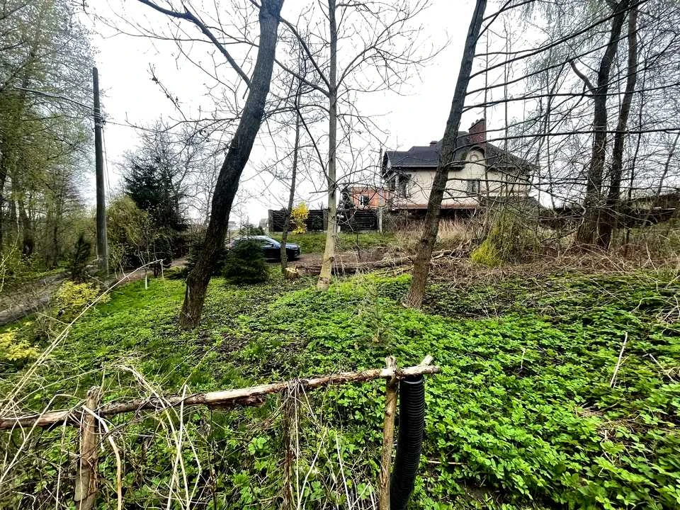 Ділянка. Київ, Лауреатська вул.