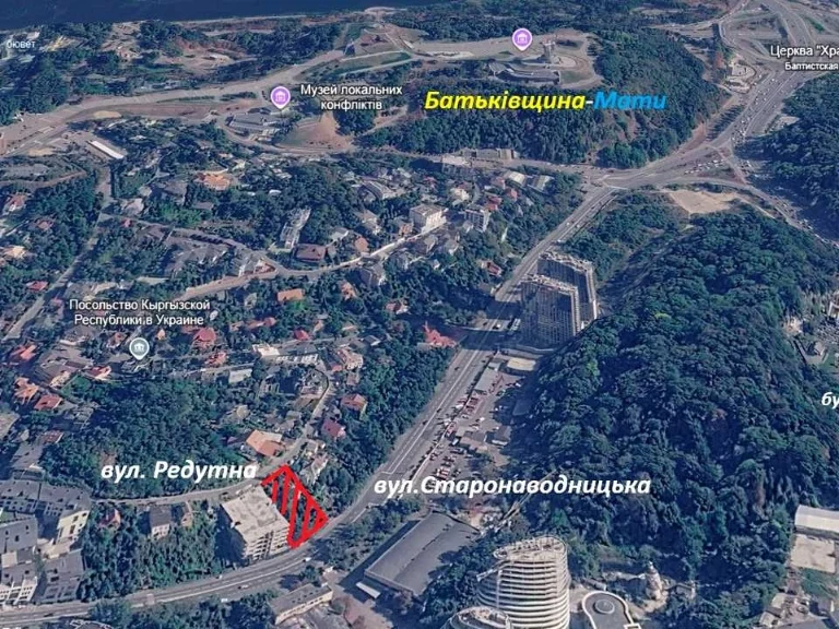 Ділянка. Київ, Редутна вул.