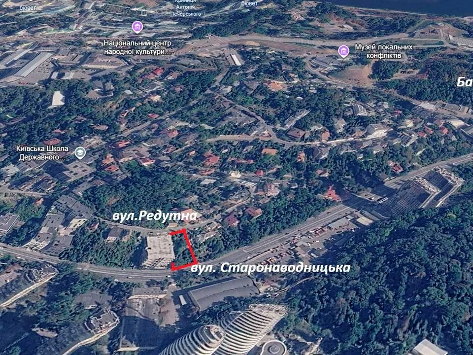 Ділянка. Київ, Редутна вул.