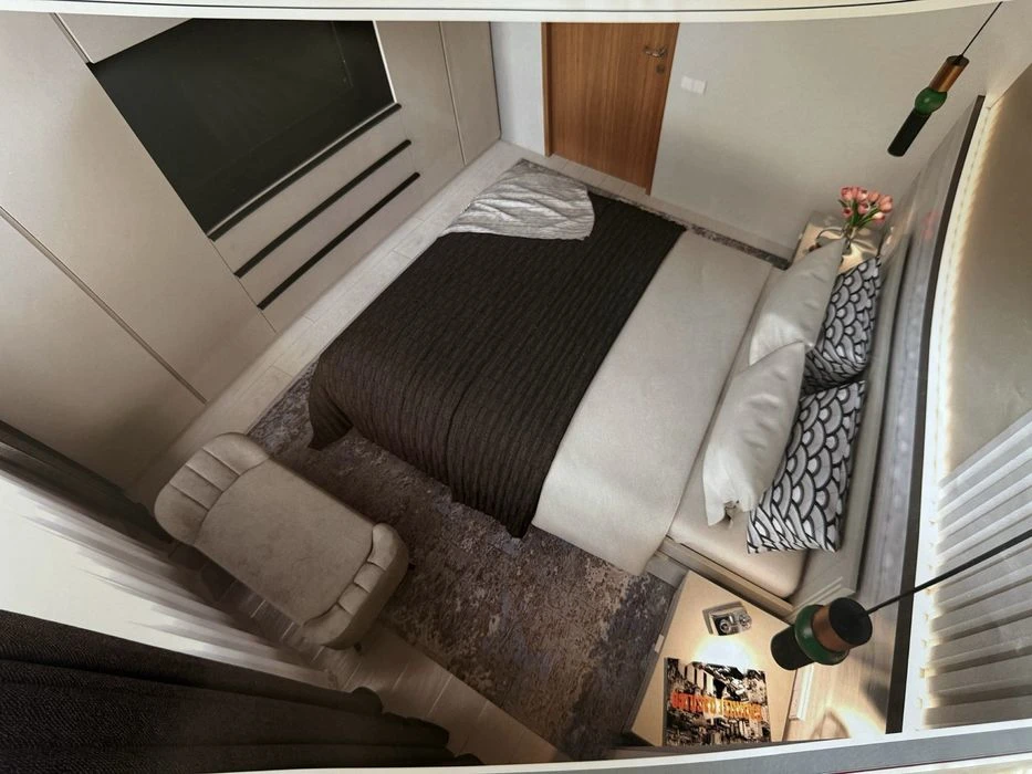 I am selling a spacious apartment in the residential complex "House on Zernovaya" - top-lo