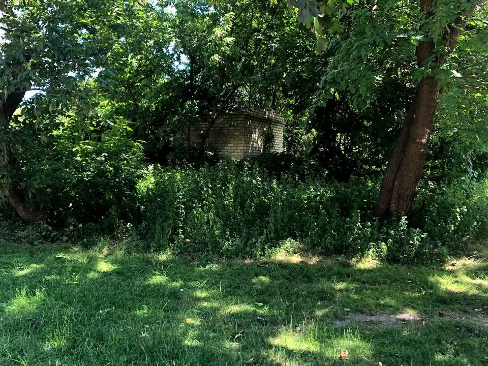 Ділянка. Київ, Чорних Запорожців вул. (Петра Запорожця), 9 д
