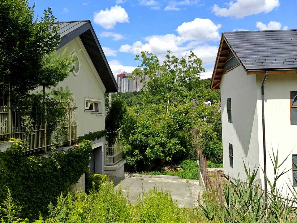 Ділянка. Київ, Парникова вул.