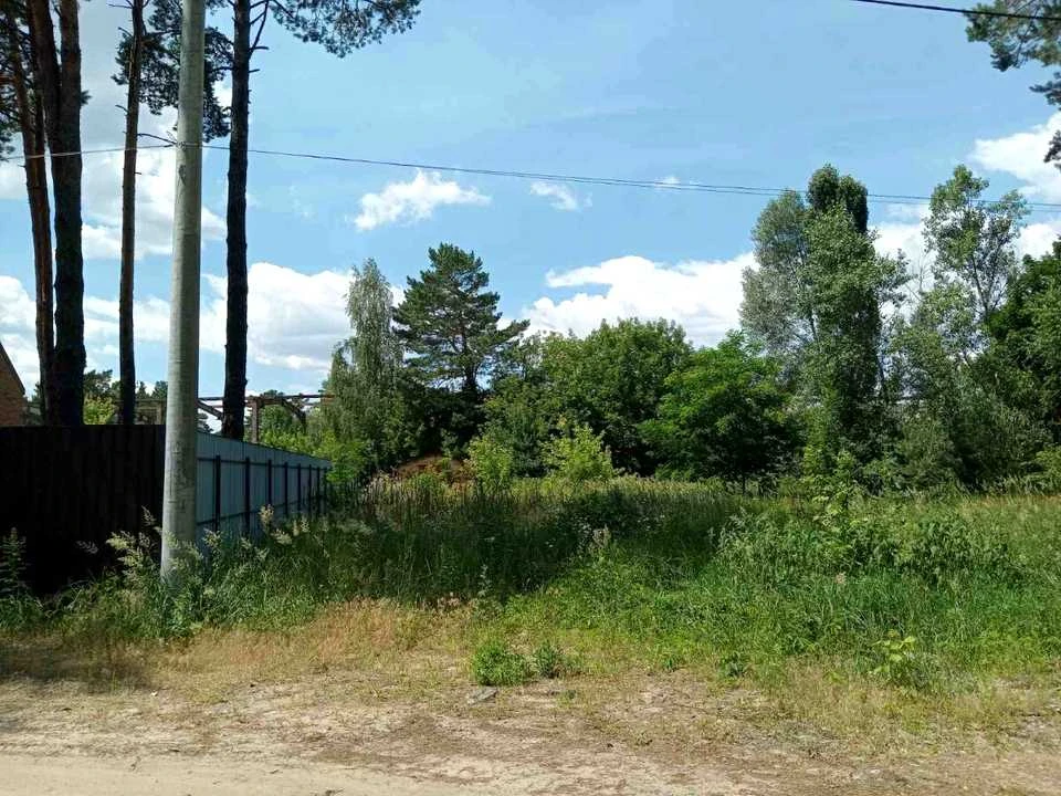 Ділянка. Київ, Радистів пров.