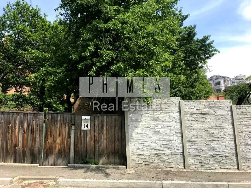 Ділянка. Київ, Редутний пров.
