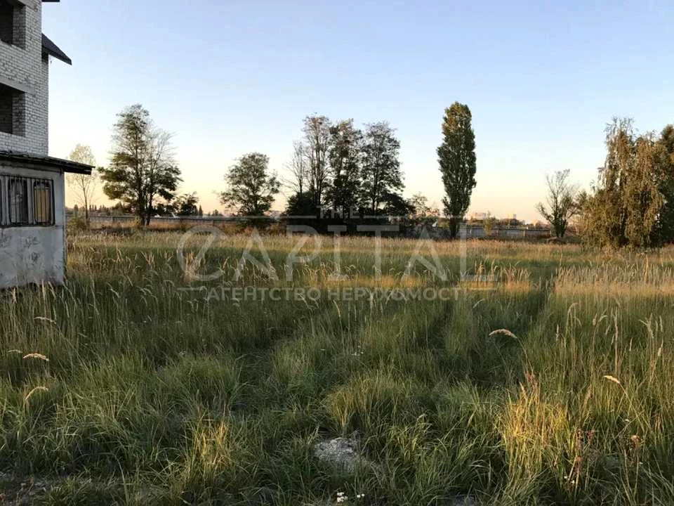 Ділянка. Київ, вул. Михайла Дерегуса