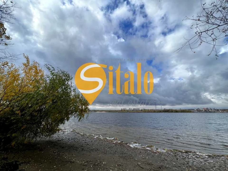 Ділянка. Київ, Маслівка