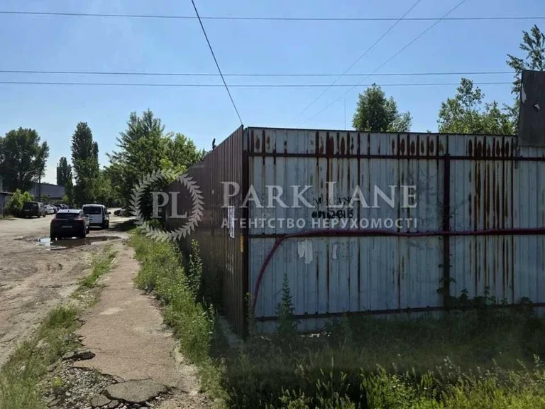 Ділянка. Київ, Шкільна вул.