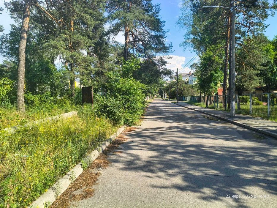 10 соток ДВРЗ Дарниця У лісі пров. Літинський 8  Приватизова