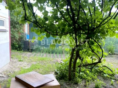 Ділянка. Київ, Будівельників вул.