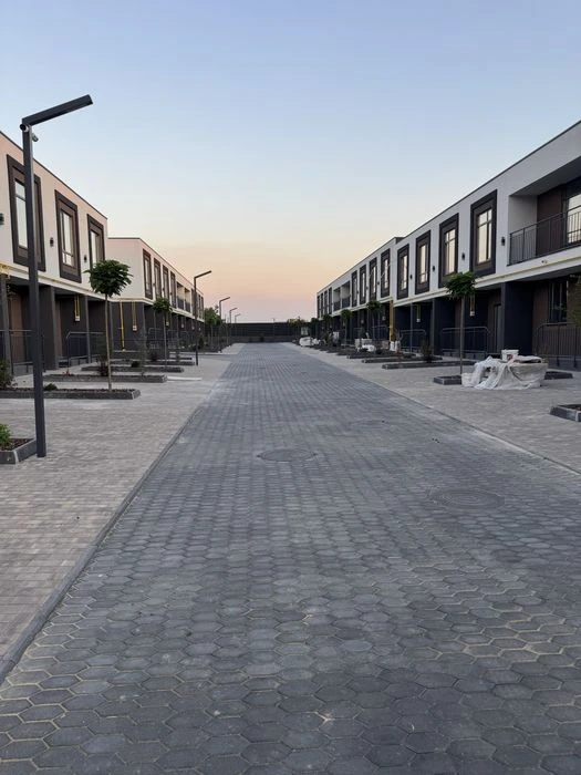 New townhouse 93 m² | 3 rooms | all utilities | rear