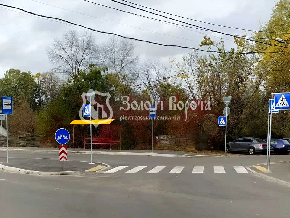 Ділянка. Київ, Євгена Маланюка вул. (Степана Сагайдака)