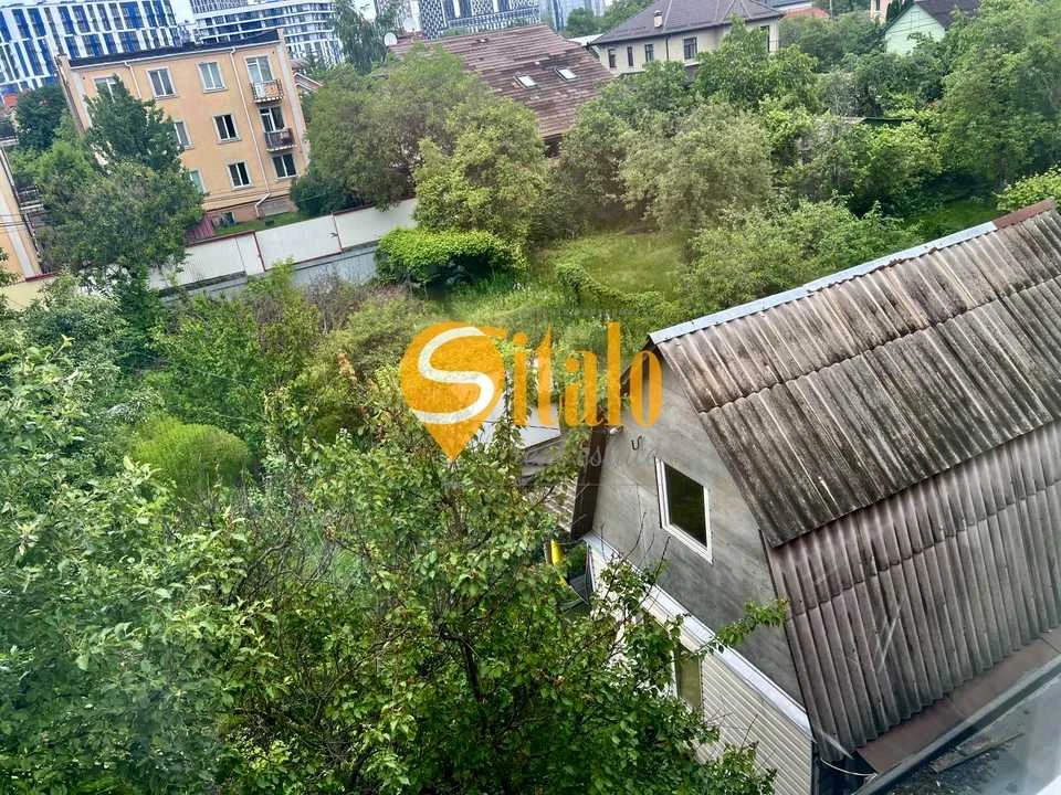 Ділянка. Київ, 138 садова