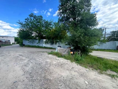Ділянка. Київ, Богдана Хмельницького вул.