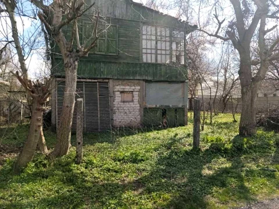 Ділянка. Київ, 167-ма Садова вул.
