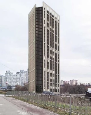 пр-т. БАЖАНА, 14 соток.