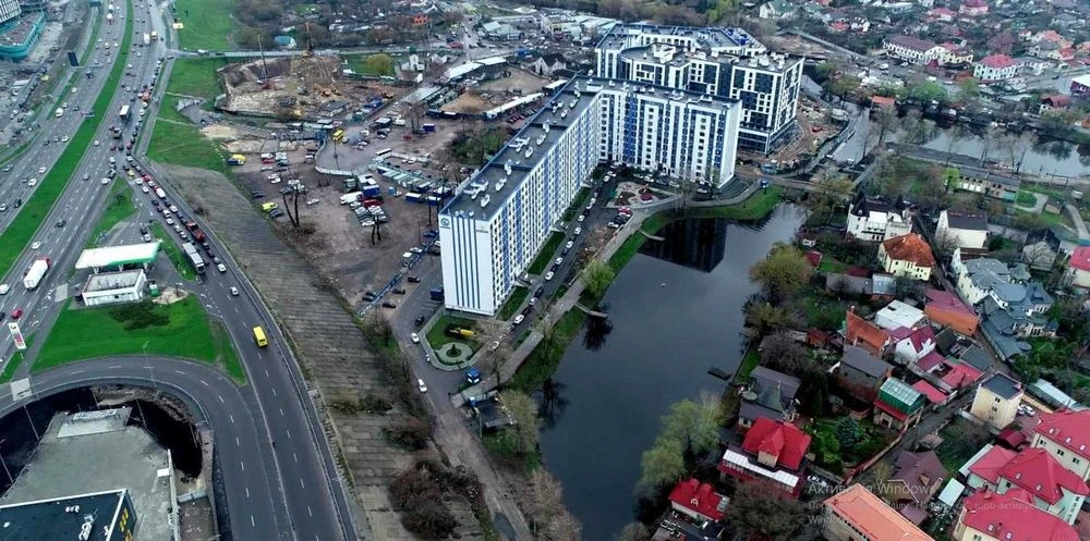 пр-т. БАЖАНА, 14 соток.