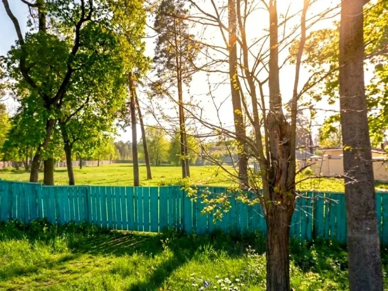 Ділянка. Київ, Миколи Юнкерова вул.