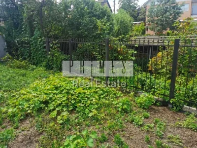 Ділянка. Київ, 53-тя Садова вул.