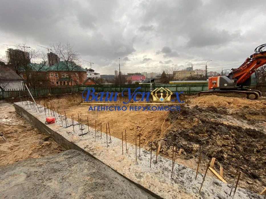 Продажа участка земли центр Киева  ул. Товарная,  Печерск.