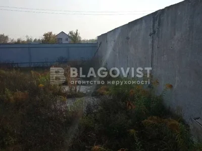Ділянка. Київ, 60-та Садова вул.