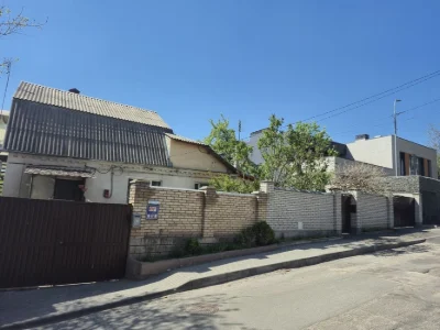 Продам земельну ділянку з будинком на Печерську