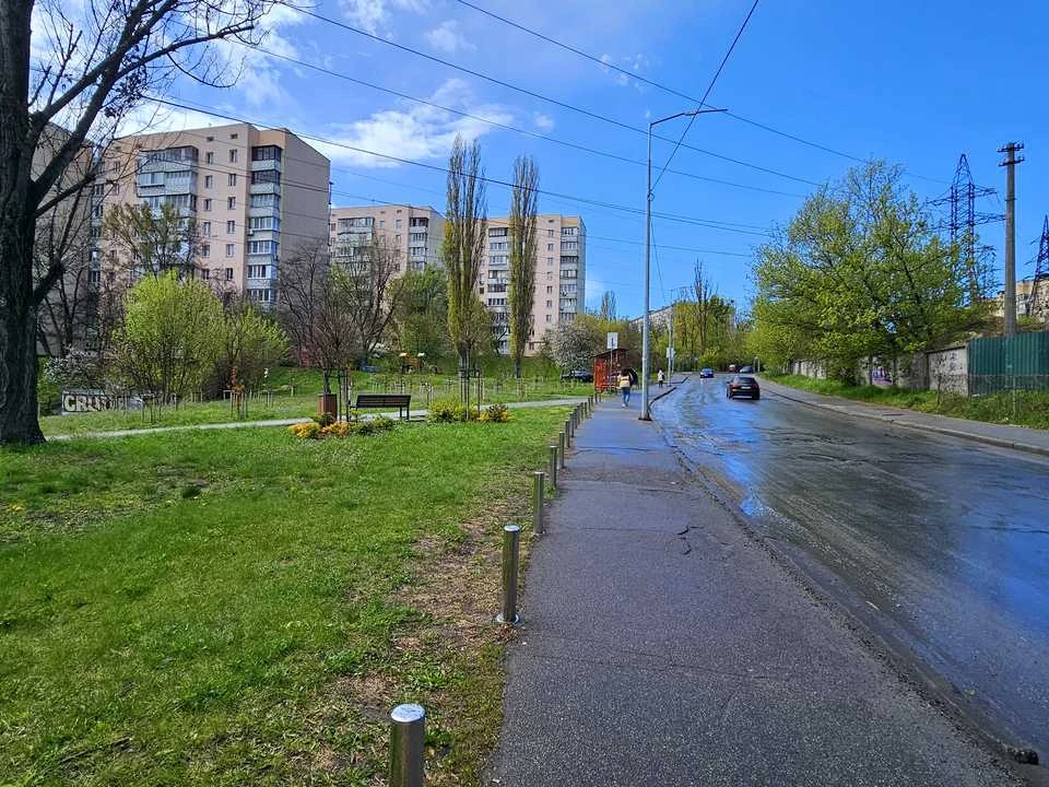 Ділянка. Київ, Западинська вул.