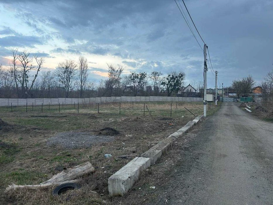 Ділянка 10 соток у Києві (Солом'янський р-н), 16 кВт, рівний