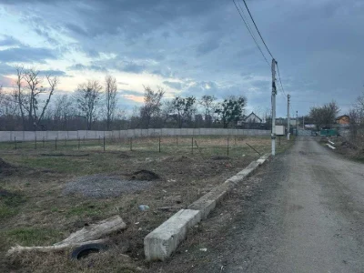 Ділянка 10 соток у Києві (Солом'янський р-н), 16 кВт, рівний