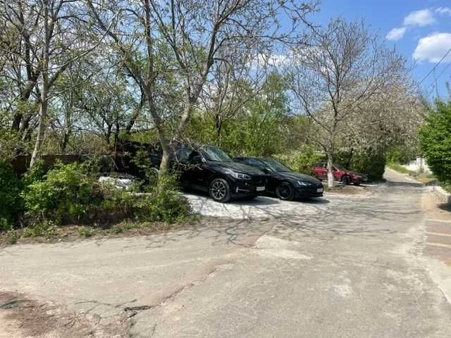 СРОЧНО! Участок 10 соток рядом с центром Киева, ул. Н. Миклу