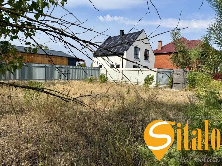 Ділянка з електроенергією в закритому кооперативі поруч озер