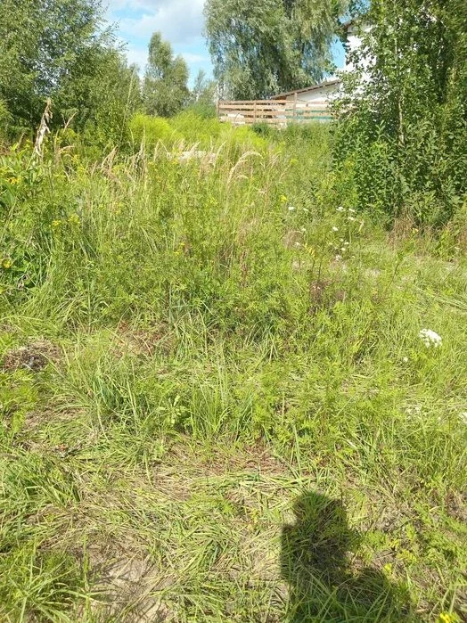 Ціна за участок 13,5K -  будиночок-вагончик. За авторинком Ж