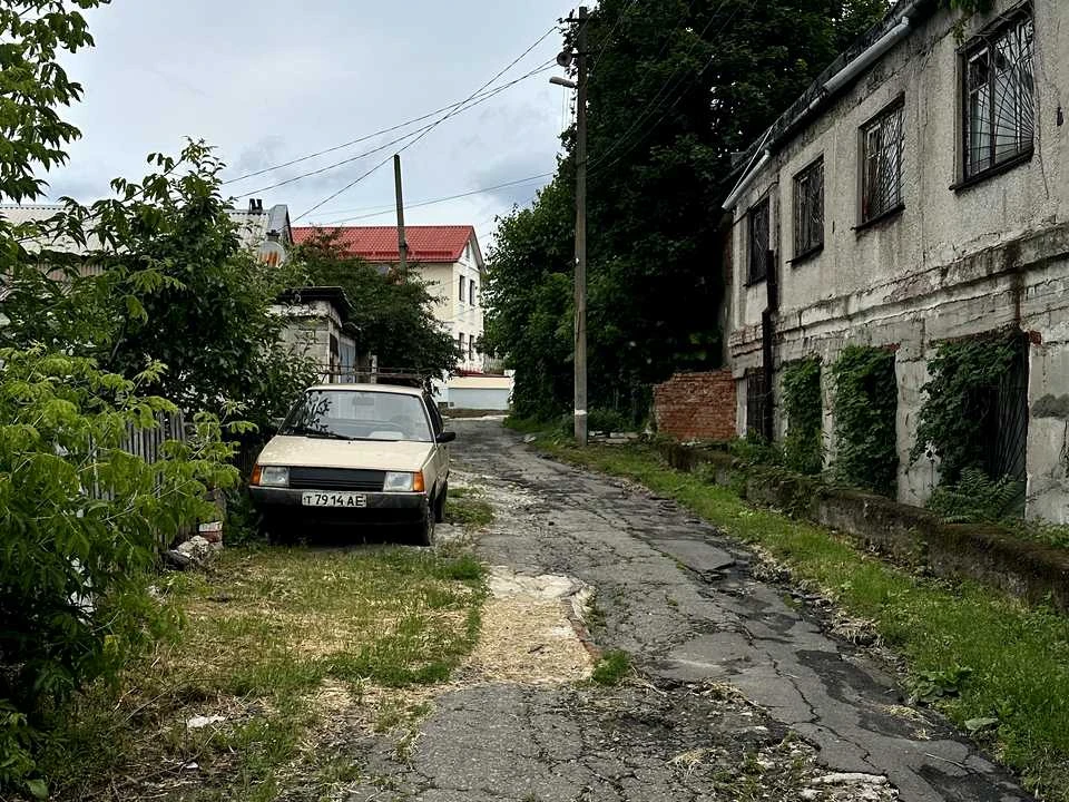 Ділянка. Дніпро, Кишинівська вул.