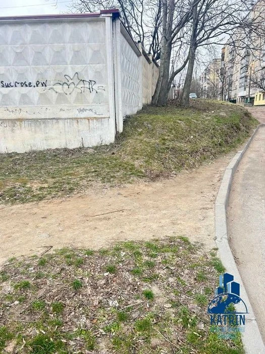 Продам земельну ділянку вул. Янтарна Червона лінія 4,2 сот