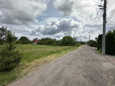 Продам рівну приватизовану земельну ділянку за жм Парус Ново