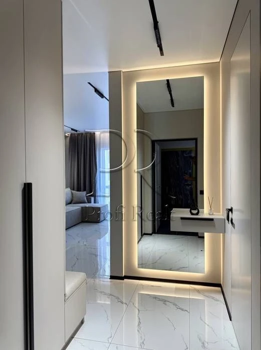 For sale 1 room apartment, 41 sq. m. Residential complex Nova Angliya/New England, Mikha St.
