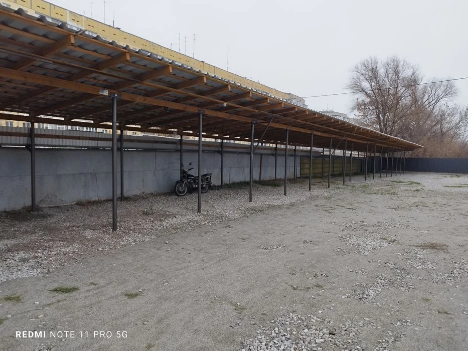 Продам 20 соток под автомобильную парковку на Коммунаре в Дн