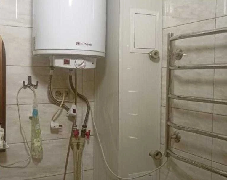 Sale of smart apartment Saltivka on Valentynivska Street, residential area