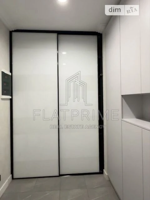 Sale of 1-room apartment 42 sq. m. on Akademika Zabolotnogo St. 14
