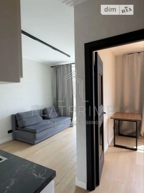 Sale of 1-room apartment 42 sq. m. on Akademika Zabolotnogo St. 14